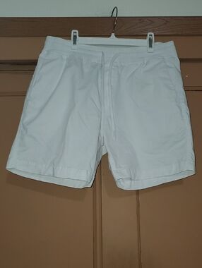 NWOT Calvin Klein White Flat Front Drawstring Shorts